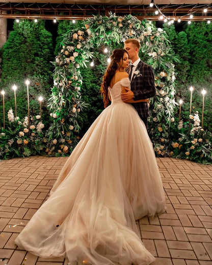Beautiful Tulle Off-the-shoulder A-line Long Wedding Dress With Chapel Train