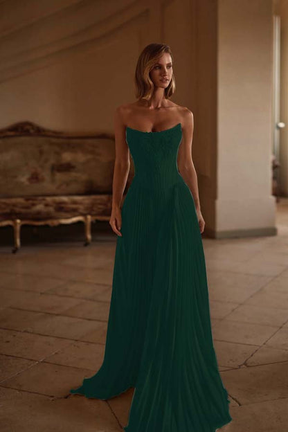 Lussooy Beautiful Sleeveless Purple Tulle Applique A Line Prom Dress with Pleated