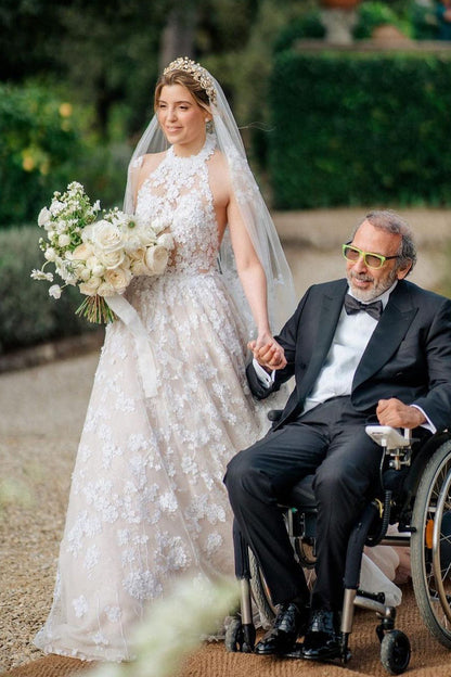 Romantic A-Line Halter Tulle Appliques Wedding Dresses