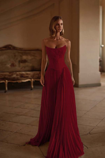 Lussooy Beautiful Sleeveless Purple Tulle Applique A Line Prom Dress with Pleated