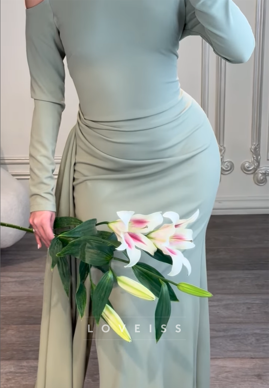 Asymmetrical Long Sleeves Pleated Mermaid Formal Dress