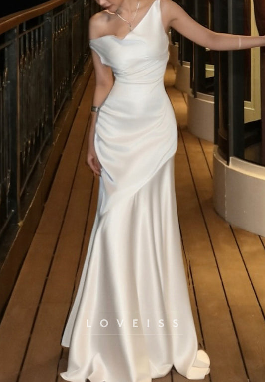 Asymmetrical Simple Sleeveless Sleek Mermaid Wedding Dress