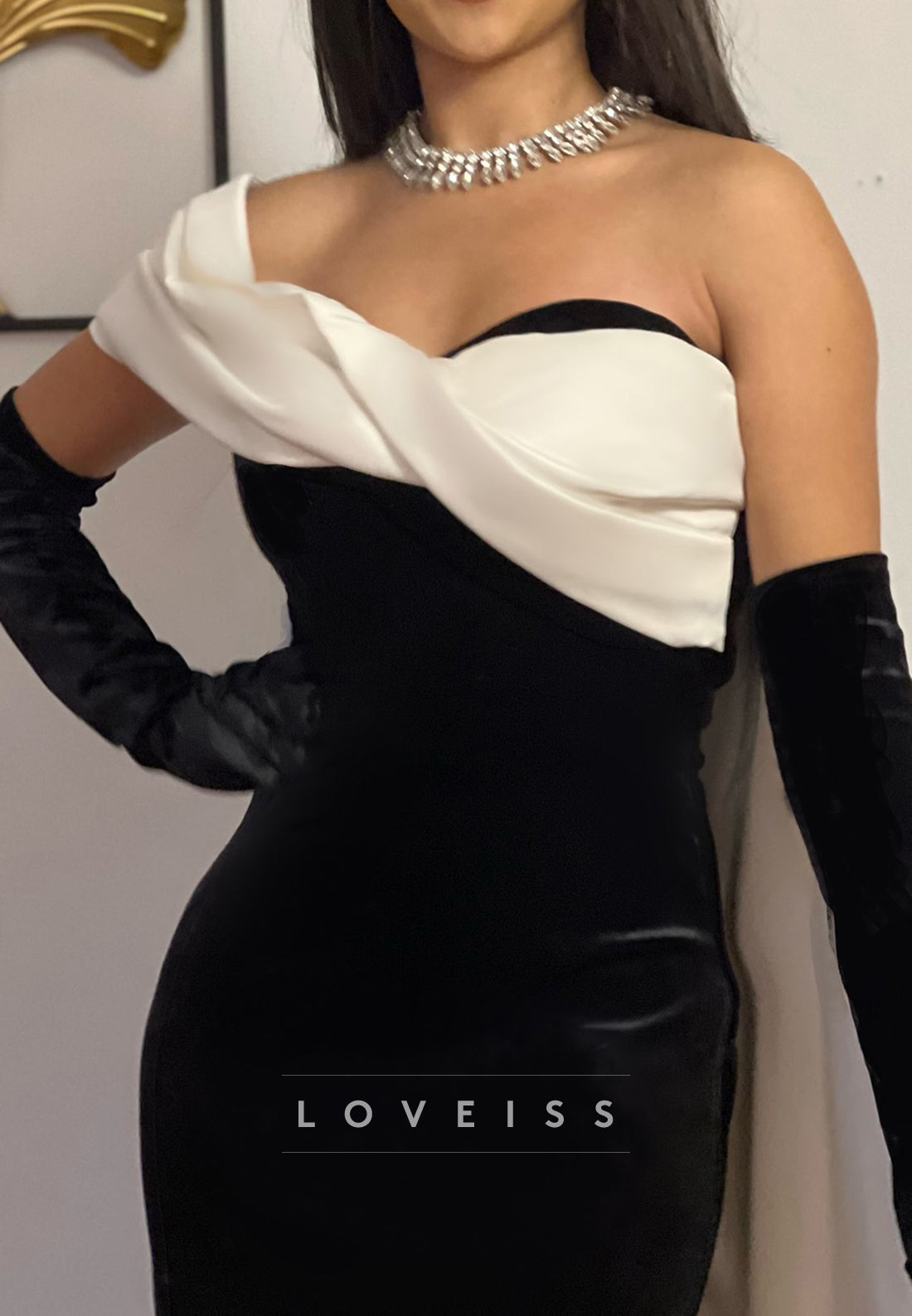 Asymmetrical Sleevless Velvet Mermaid Prom Dress