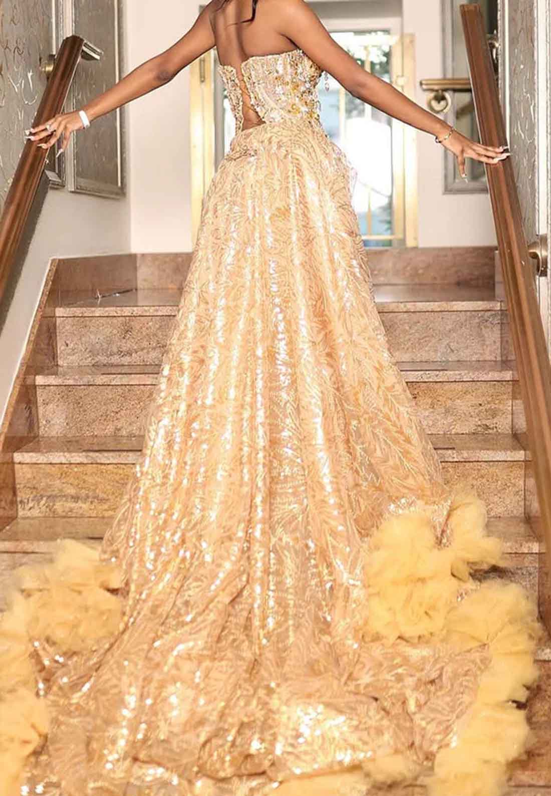 Gold V-Neck Sleeveless Appliques Beaded Sparkly Sheath Prom Dress for Black Girls
