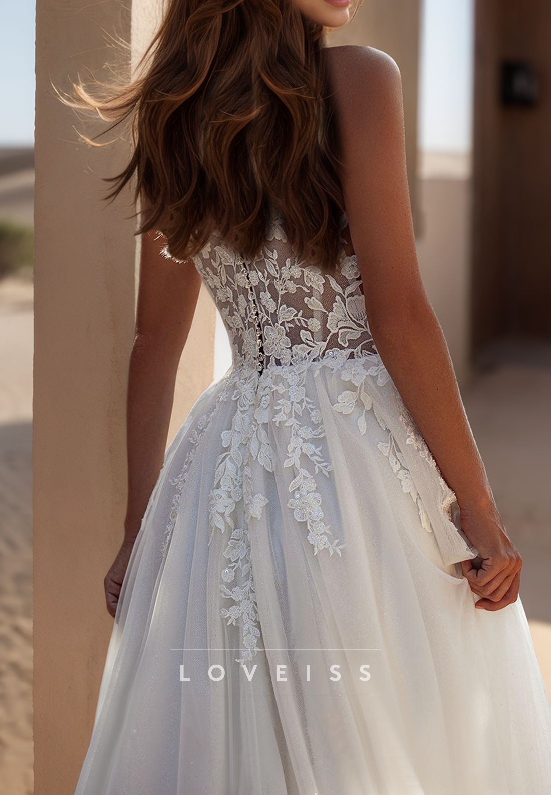 V-Neck Sleeveless Tulle Appliques A-Line Wedding Dress