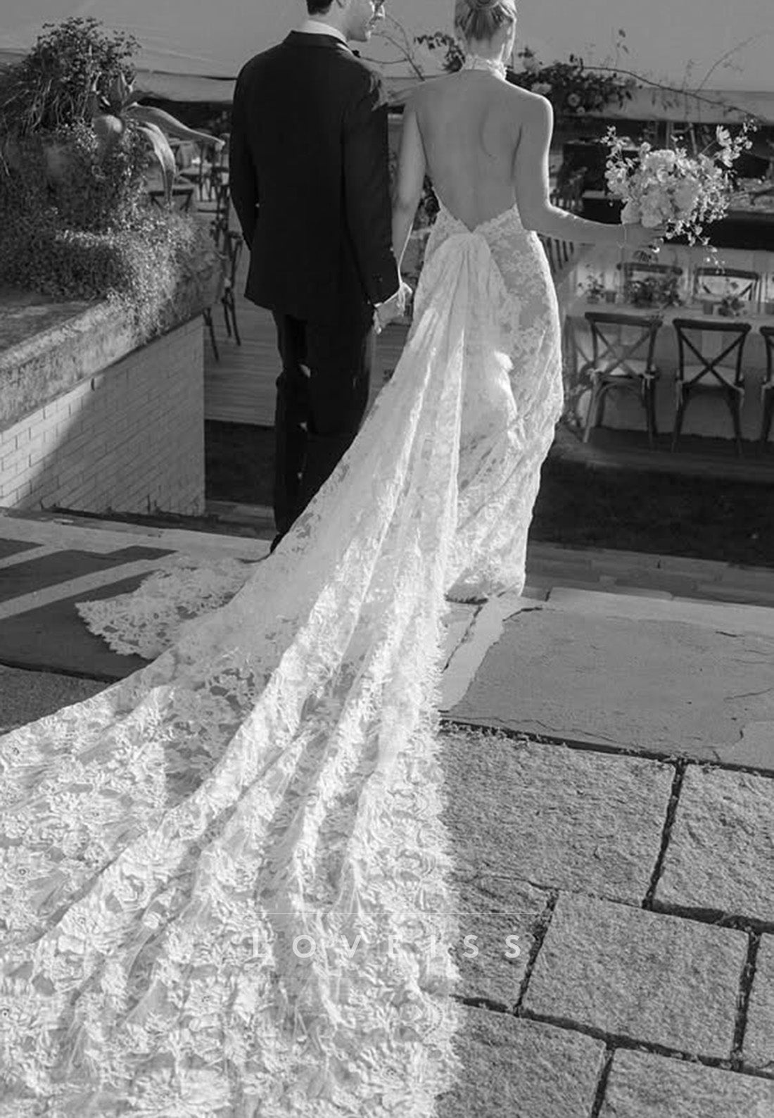 Halter Sleeveless Backless Lace Appliques Sheath Wedding Dress
