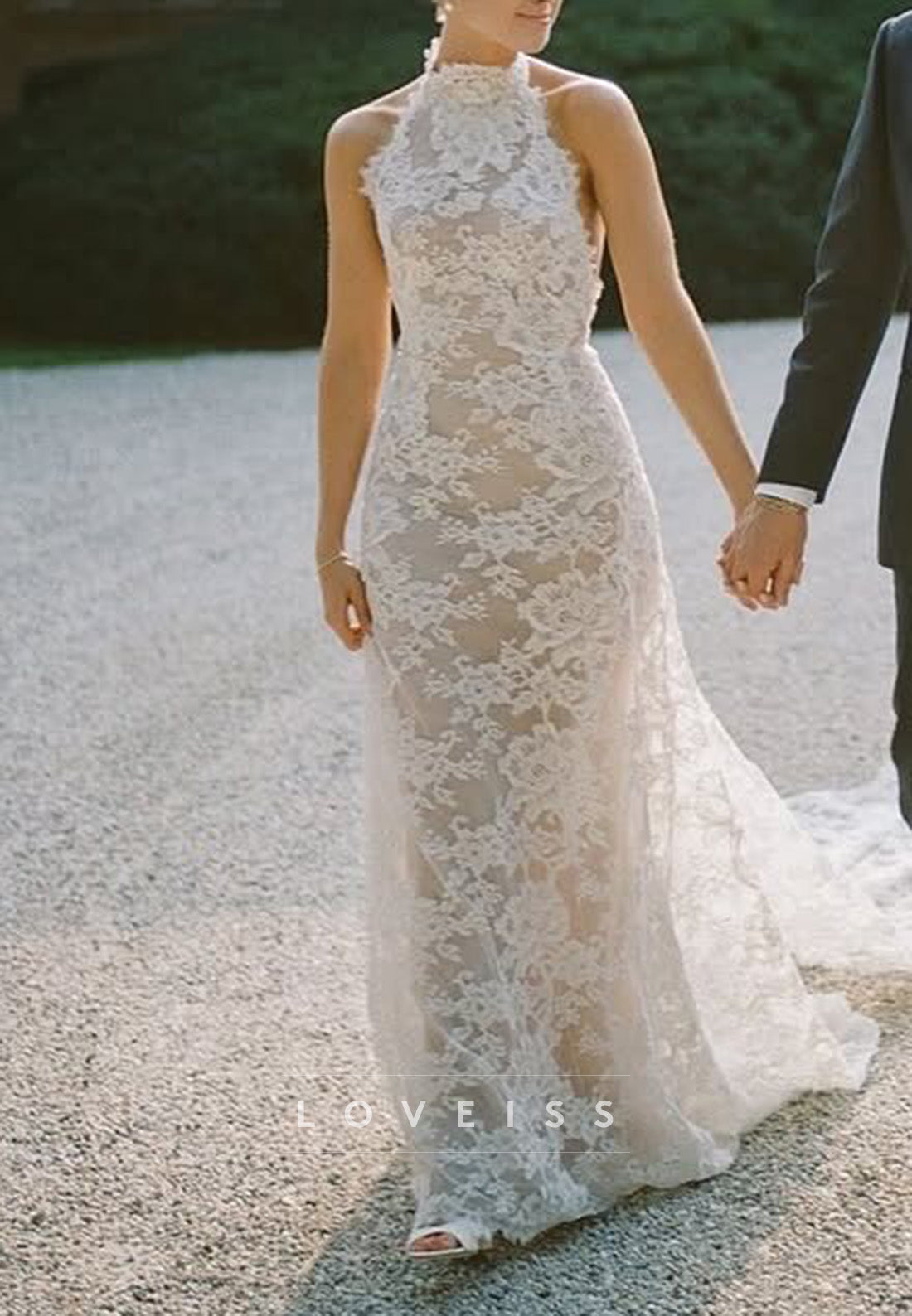 Halter Sleeveless Backless Lace Appliques Sheath Wedding Dress