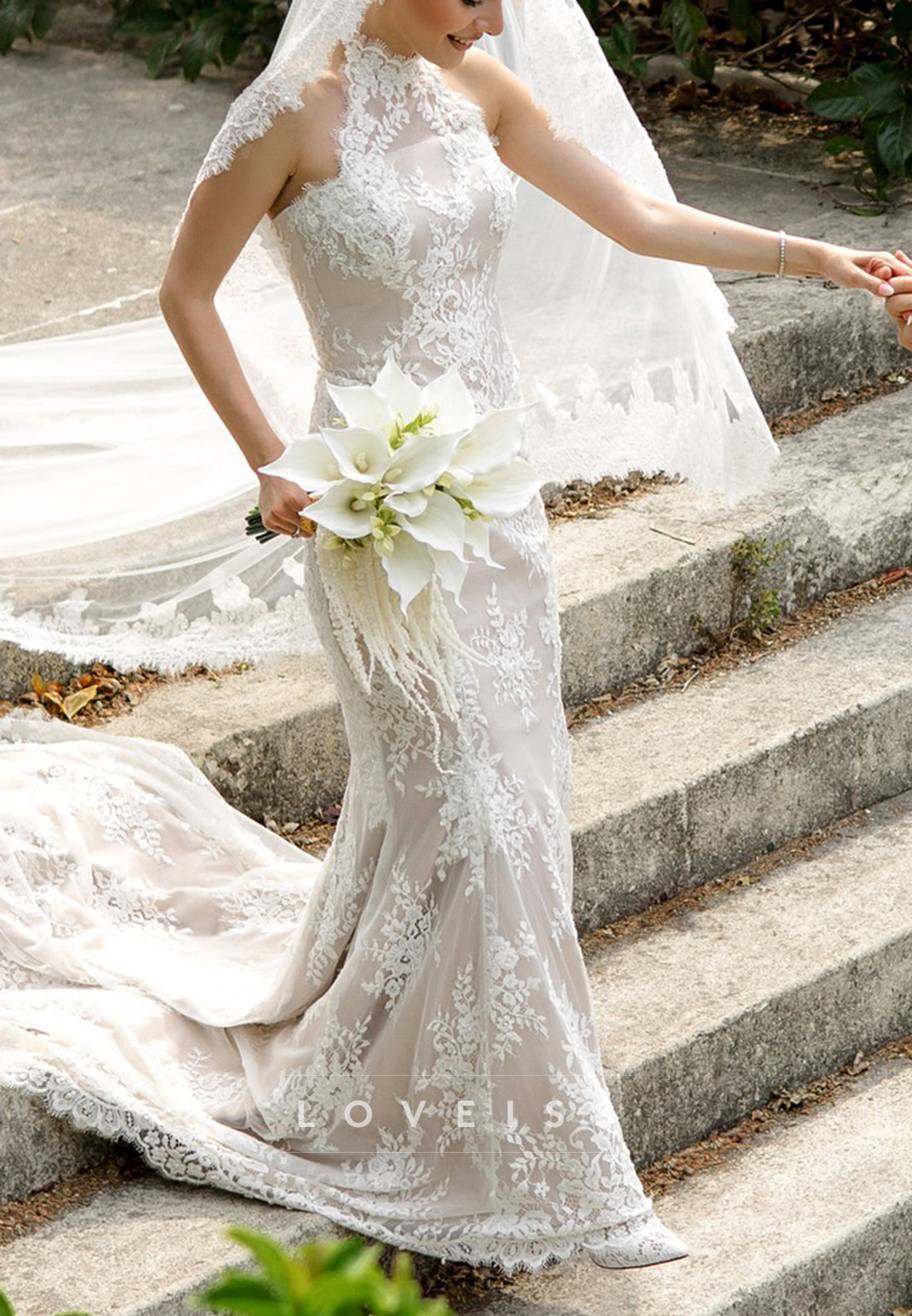 Halter Sleeveless Lace Appliques Vintage Mermaid Wedding Dress