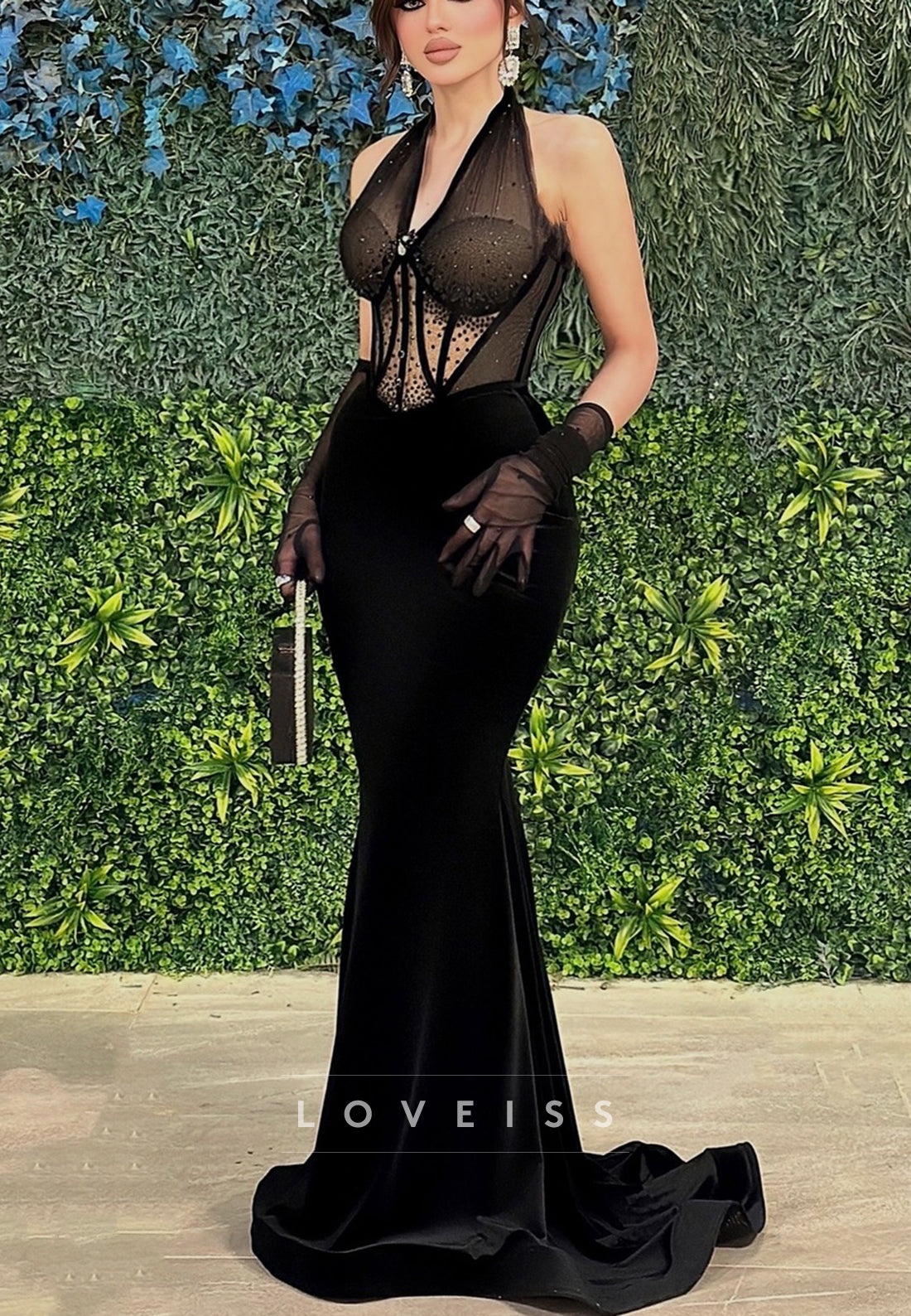 Halter V-Neck Beaded Black Mermaid Evening Dress
