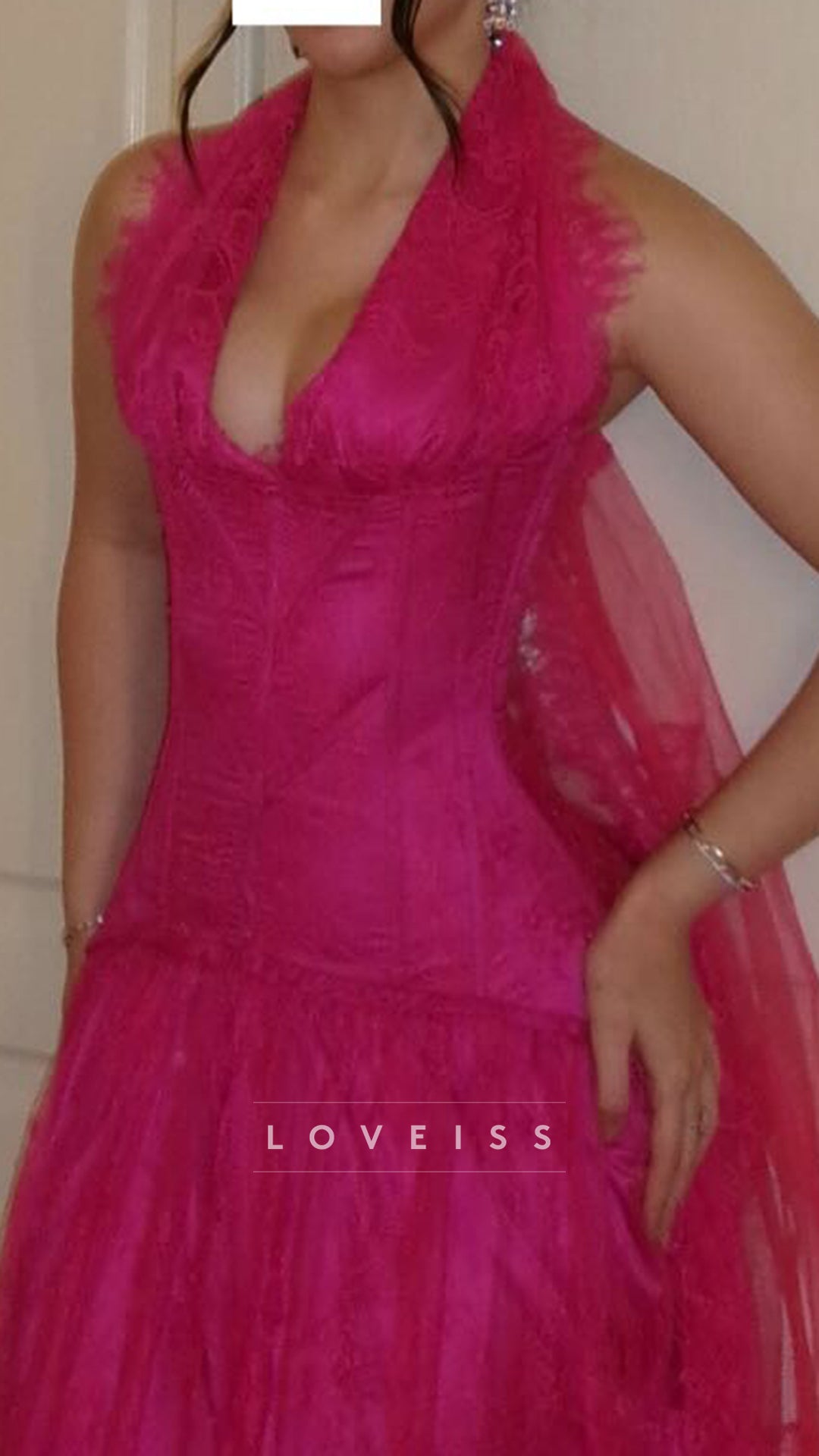 Halter V-Neck Lace Appliques A-Line Prom Dress
