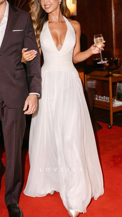 Halter V-Neck Sleeveless Pleated Beach Wedding Dress