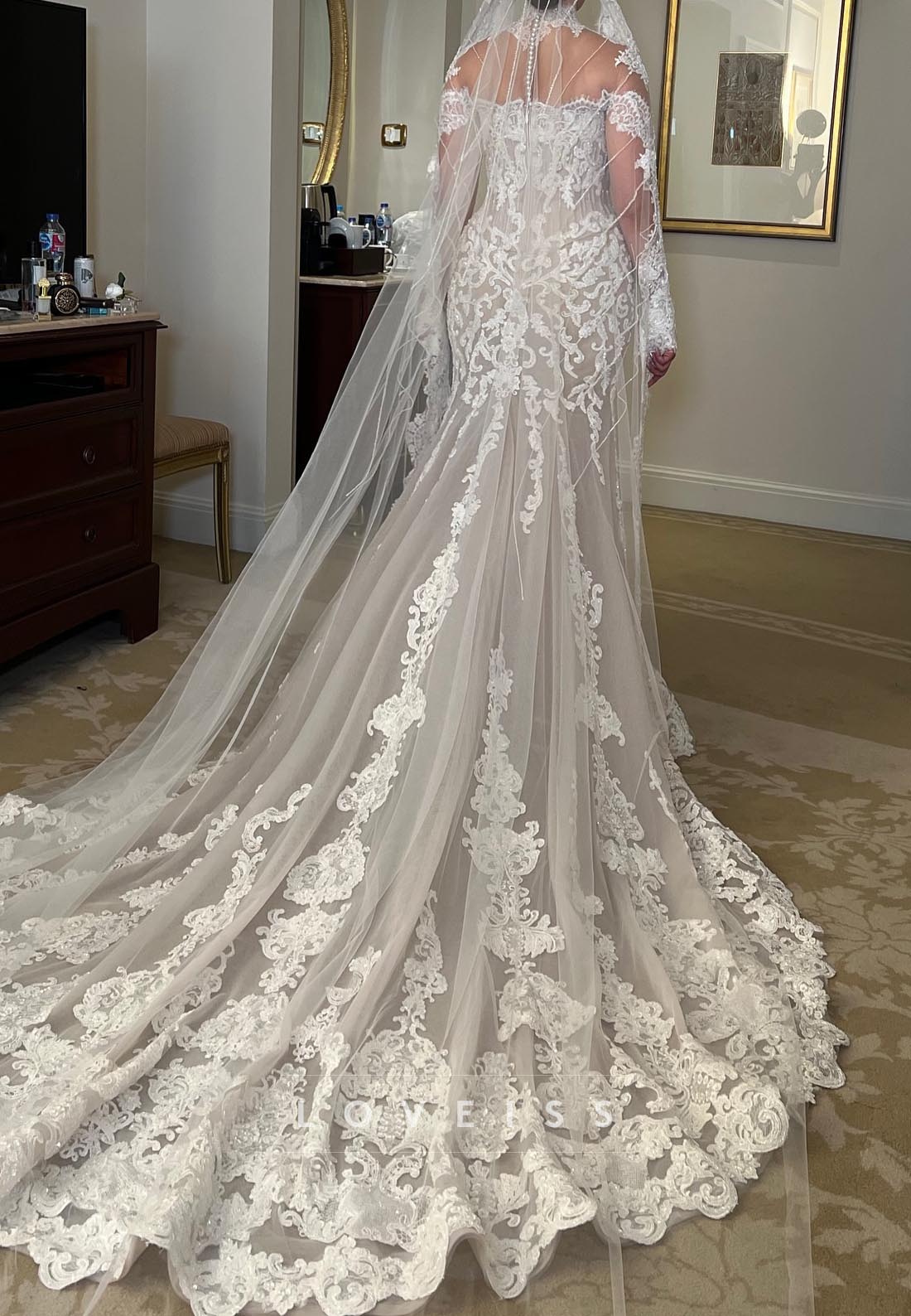 High Neck Long Sleeves Lace Appliques Mermaid Wedding Dress
