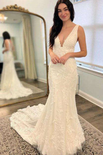 Long Mermaid Lace Wedding Beach Dress V Neck Sleeveless