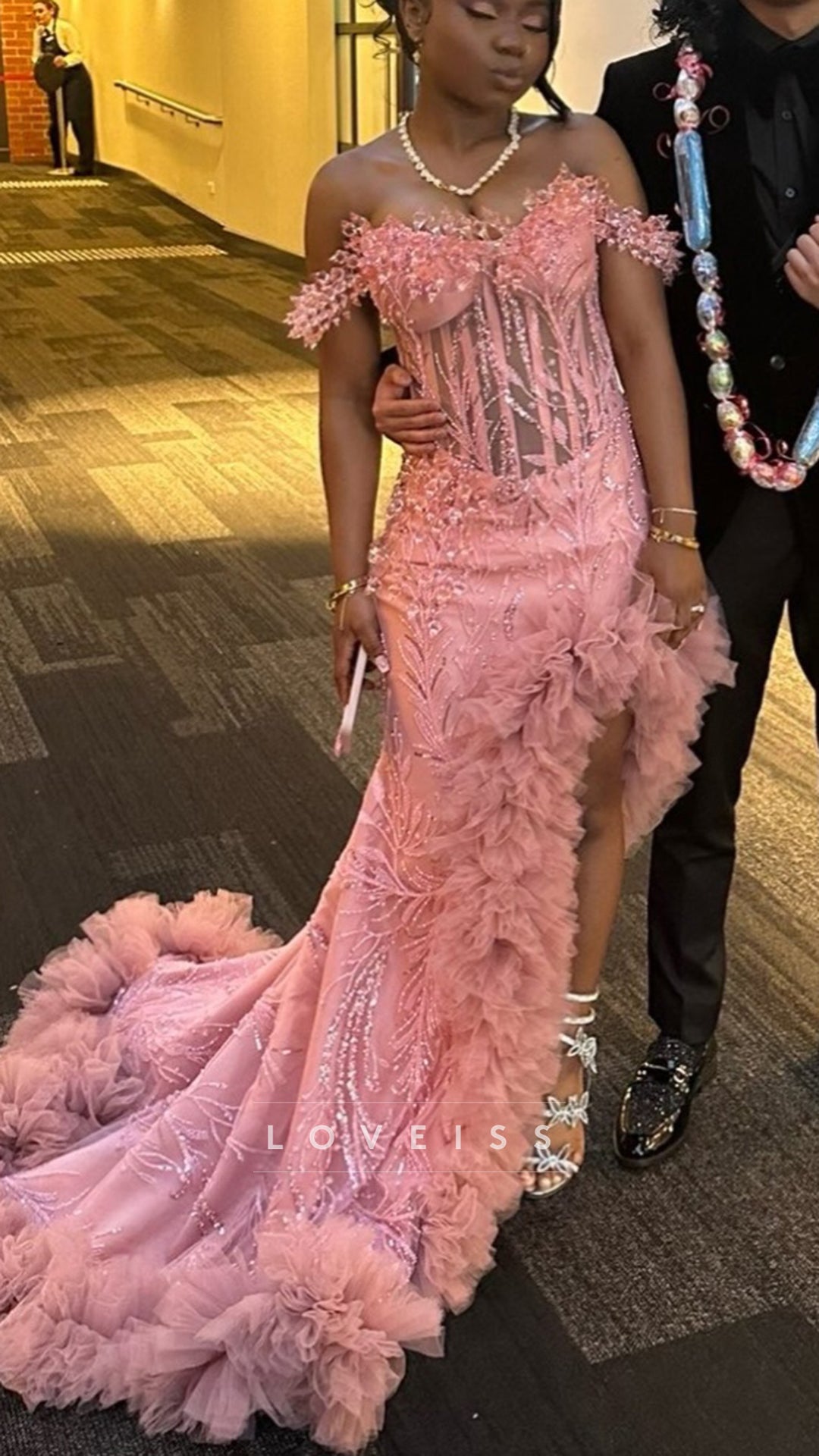 Off-Shoulder Beaded Embroidery Tulle Mermaid Prom Dress