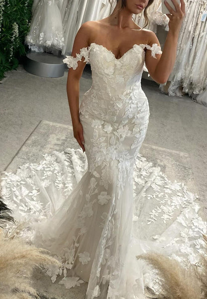 Off-Shoulder Floral Appliques Mermaid Wedding Dress