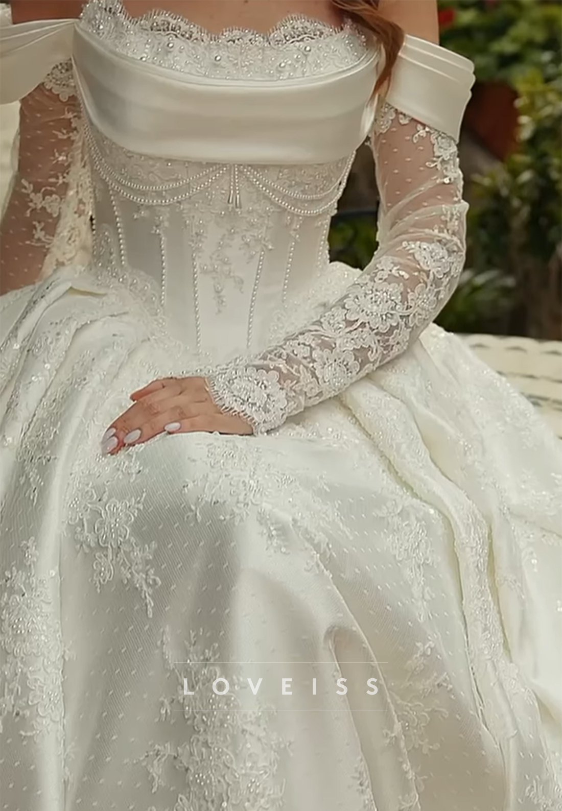 Off-Shoulder Lace Appliques Beaded A-Line Wedding Dress