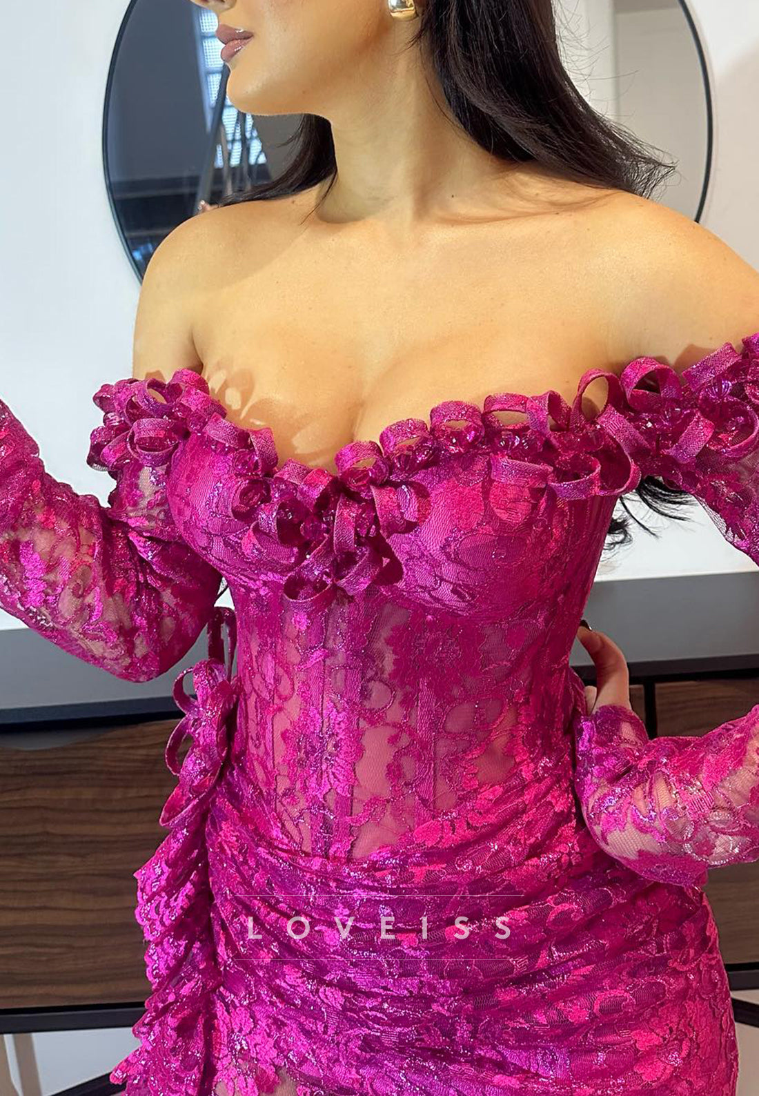 Off-Shoulder Lace Appliques Long Sleeves Sheath Prom Dress