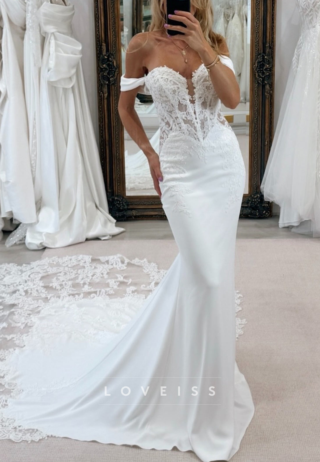 Off-Shoulder Lace Appliques Mermaid Wedding Dress