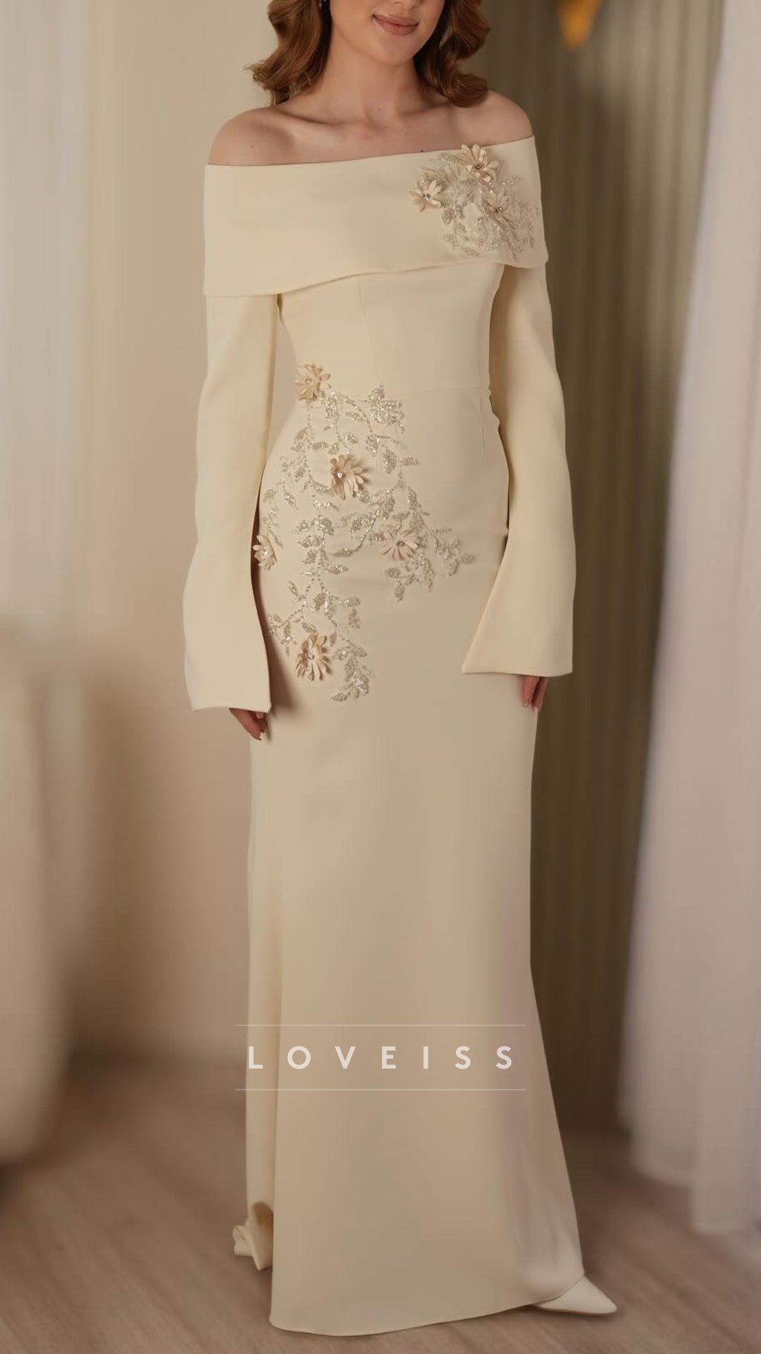 Off-Shoulder Long Sleeves Appliques Sheath Evening Dress