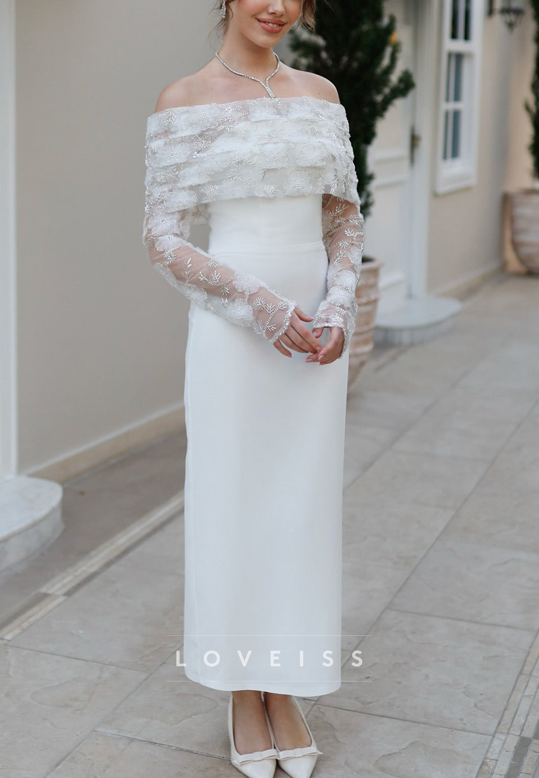 Off-Shoulder Long Sleeves Appliques Sheath Wedding Dress