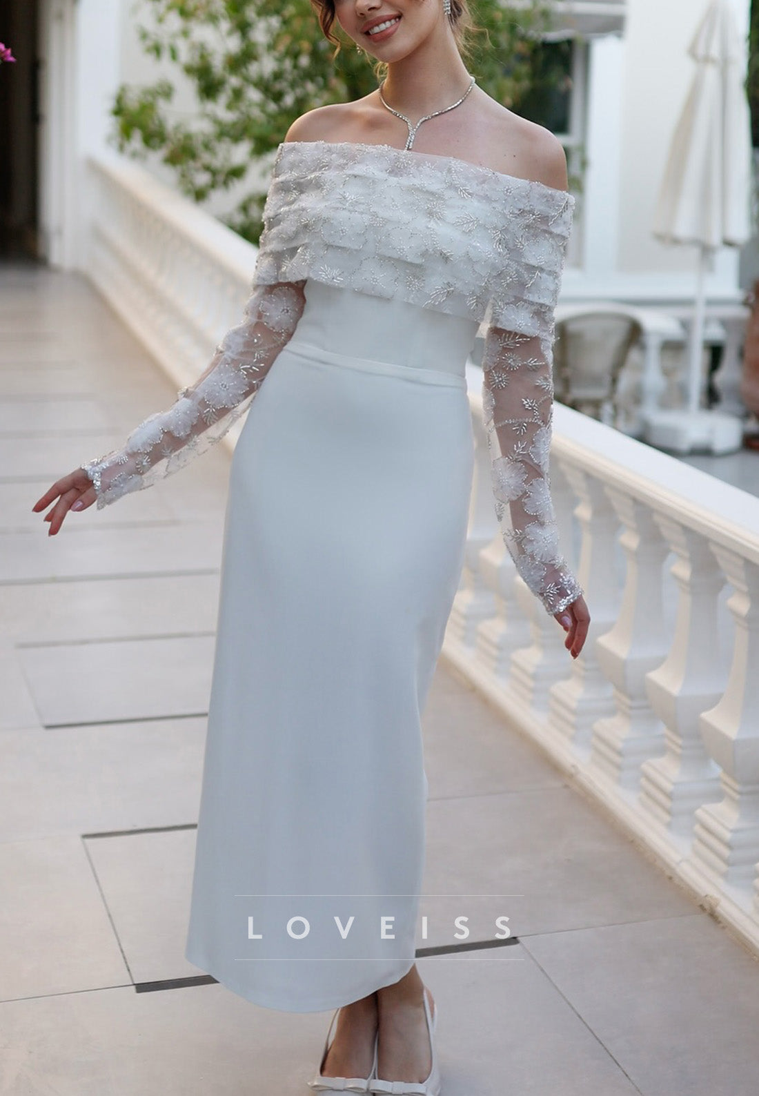 Off-Shoulder Long Sleeves Appliques Sheath Wedding Dress