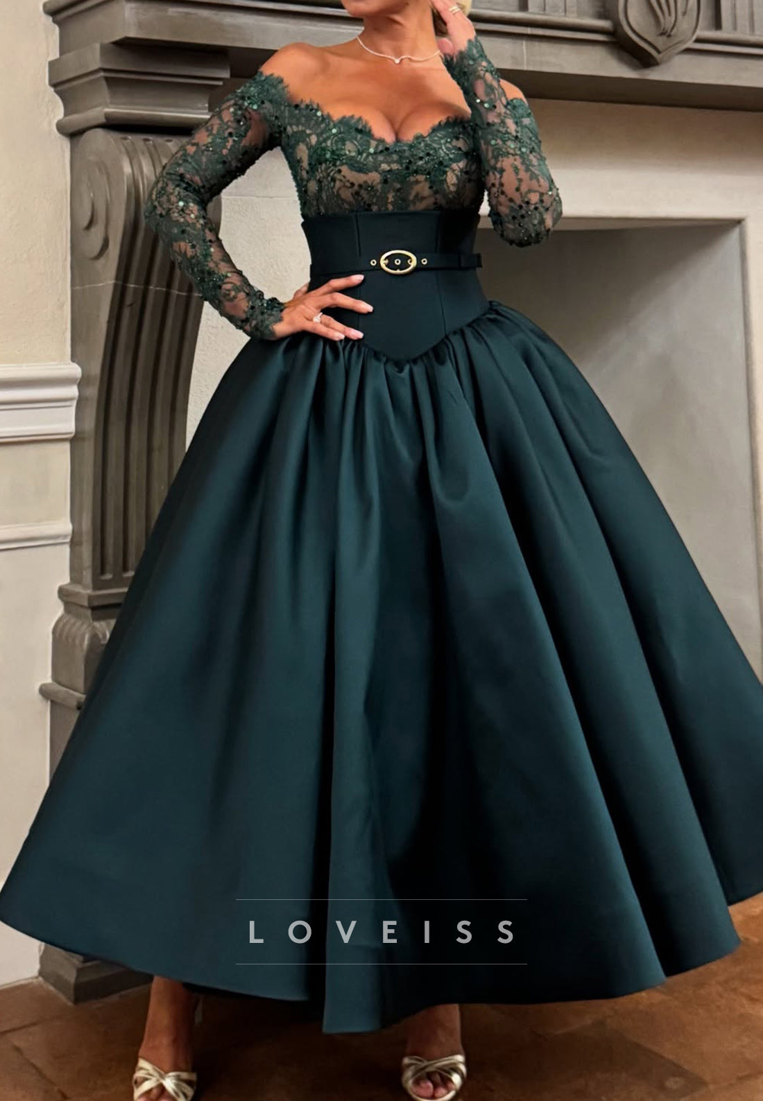 Off-Shoulder Long Sleeves Lace Appliques A-Line Evening Dress