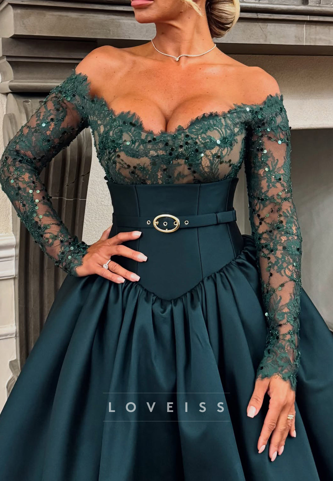 Off-Shoulder Long Sleeves Lace Appliques A-Line Evening Dress