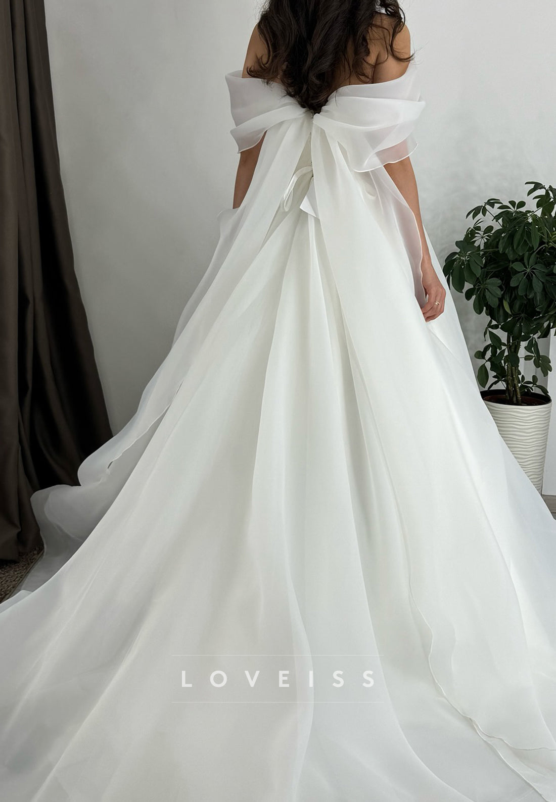 Off-Shoulder Organza Cap Sleeves A-Line Wedding Dressr