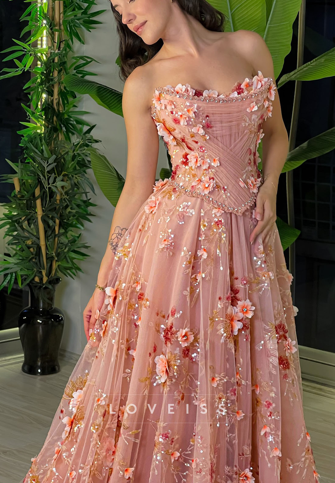 Off-Shoulder Pleated Floral Appliques A-Line Prom Dress