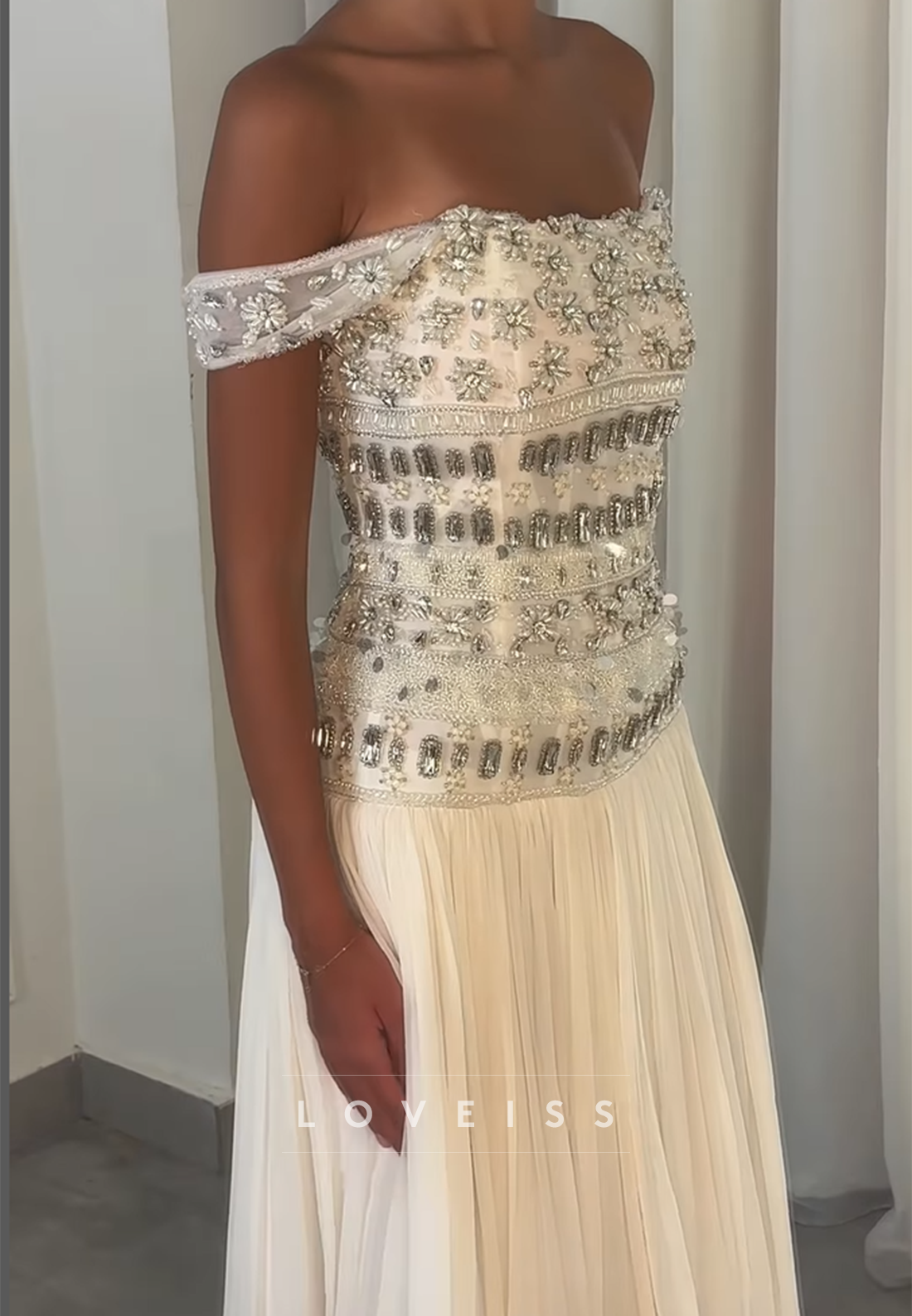 Off-Shoulder Sleeveless Beaded Pleated A-Line Prom Dress