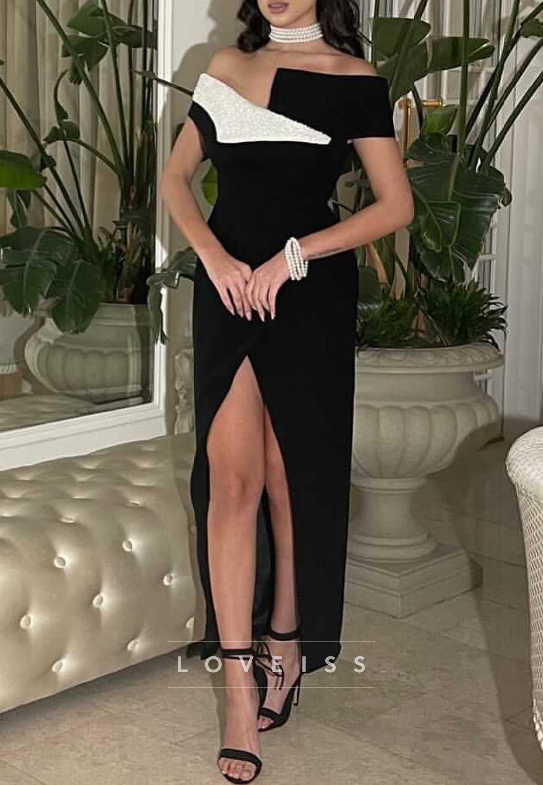 Off-Shoulder Sleeveless Beaded Sheath Detachable Train Evening Dress