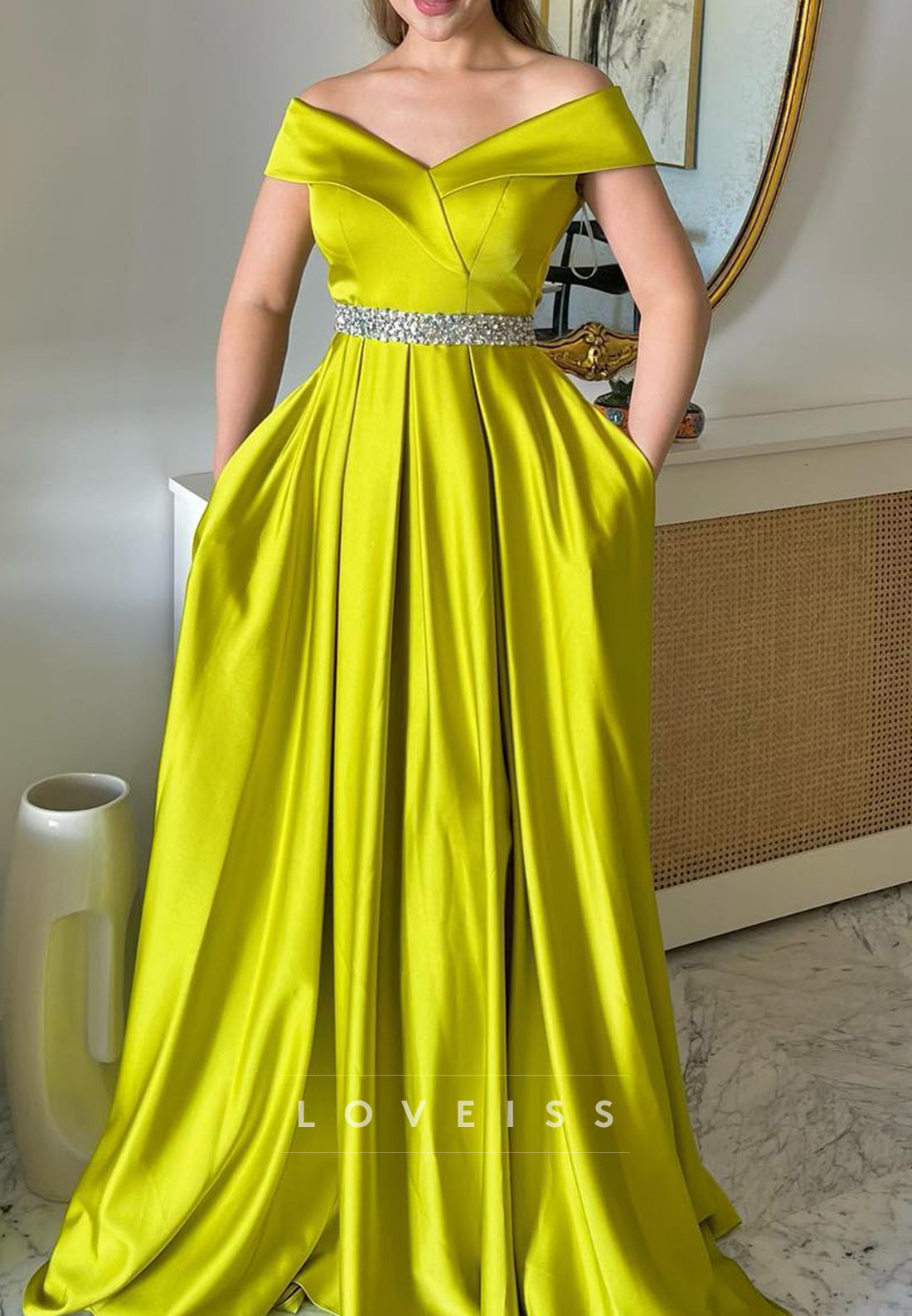 Off-Shoulder Sleeveless Pleated A-Line Mother of Bride Dress