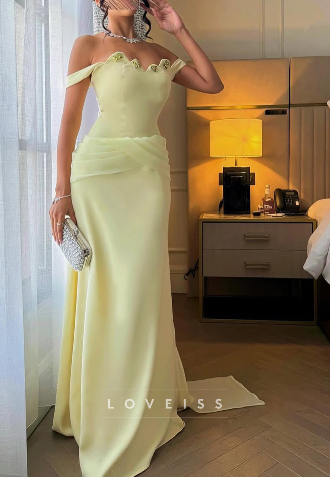 Off-Shoulder Sleeveless Pleated Sleek Sheath Formal Dress