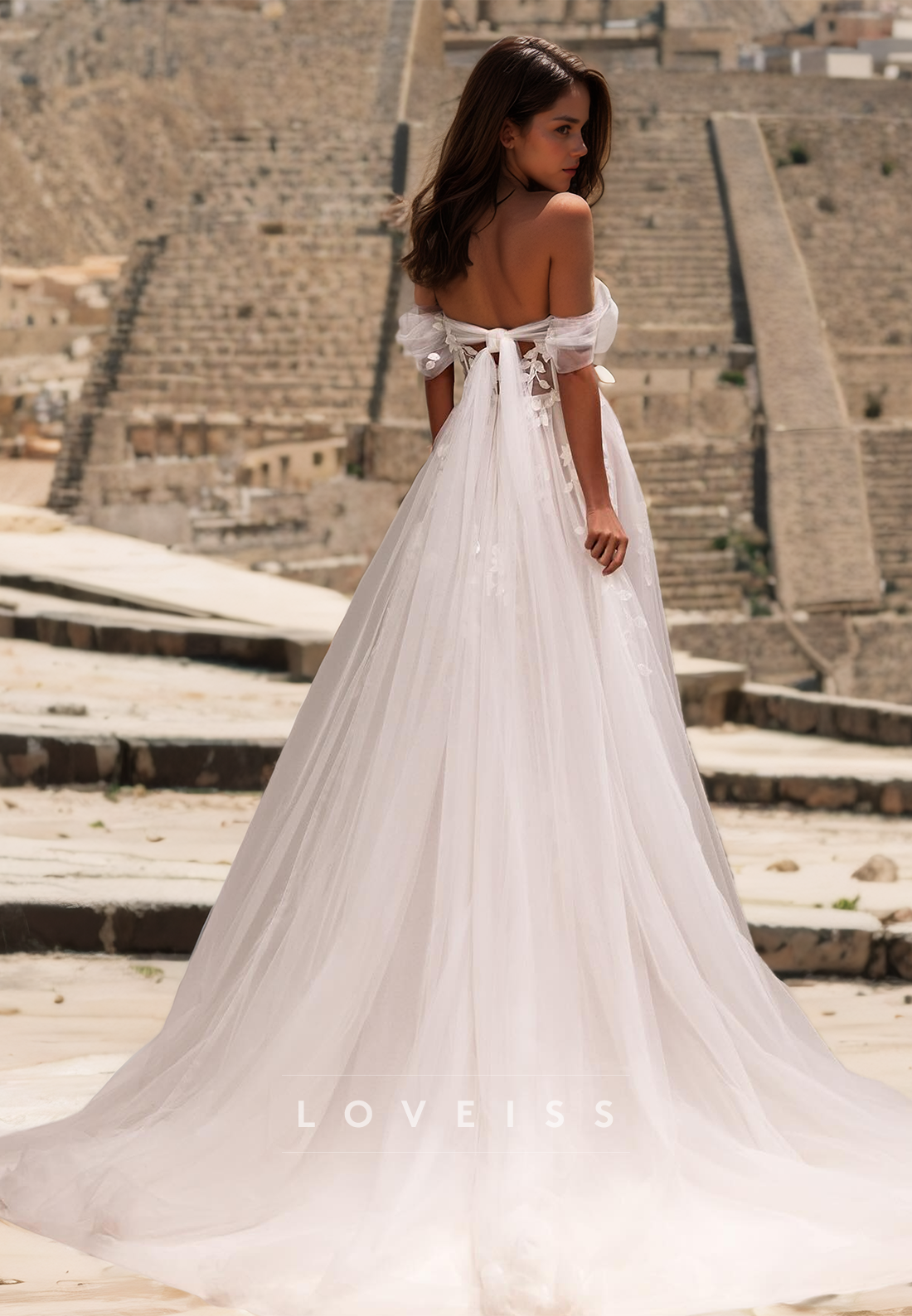 Off-Shoulder Strapless Appliques Tulle A-Line Beach Wedding Dress