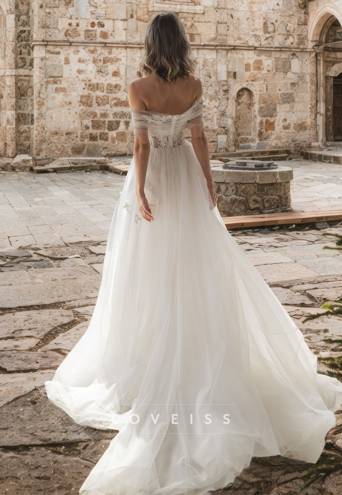 Off-Shoulder Strapless Appliques Tulle A-Line Wedding Dress