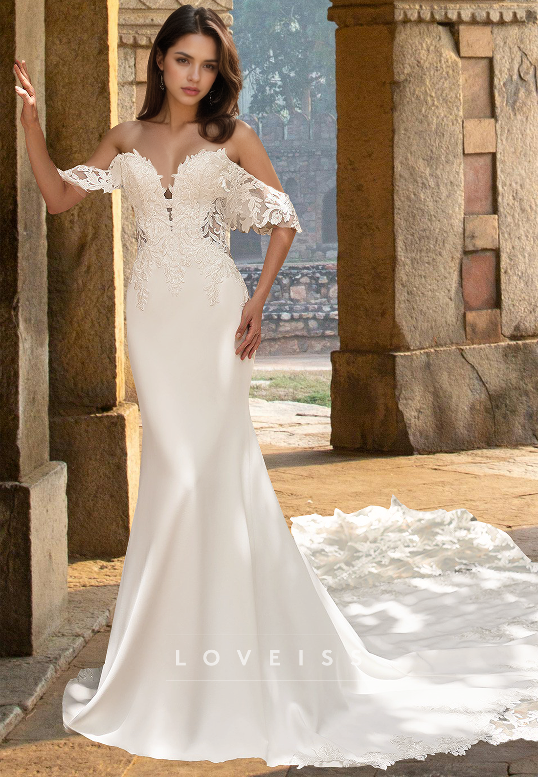 Off-Shoulder Strapless Lace Appliques Mermaid Wedding Dress