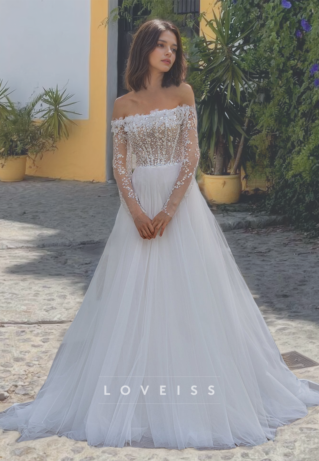 Off-Shoulder Strapless Long Sleeves Apppliques Tulle A-Line Wedding Dress