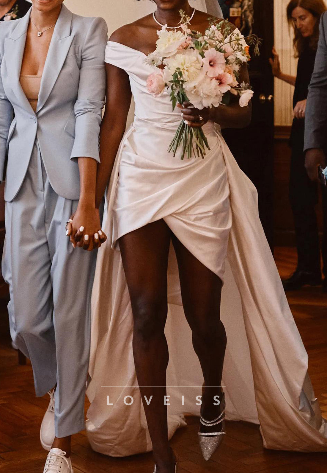 Off-Shoulder Strapless Pleated Detachable Train Short Wedding Dress