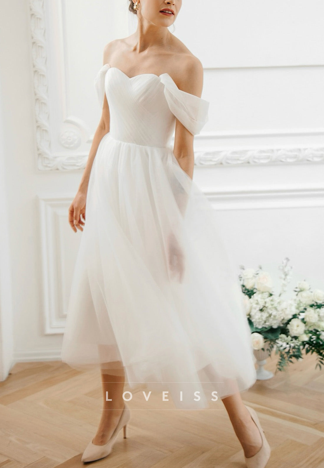 Off-Shoulder Strapless Pleated Tulle Midi A-Line Wedding Dress