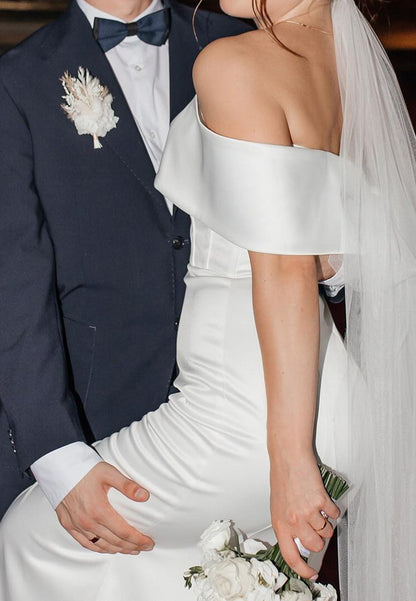 Off-Shoulder Strapless Sleek Mermaid Wedding Dress