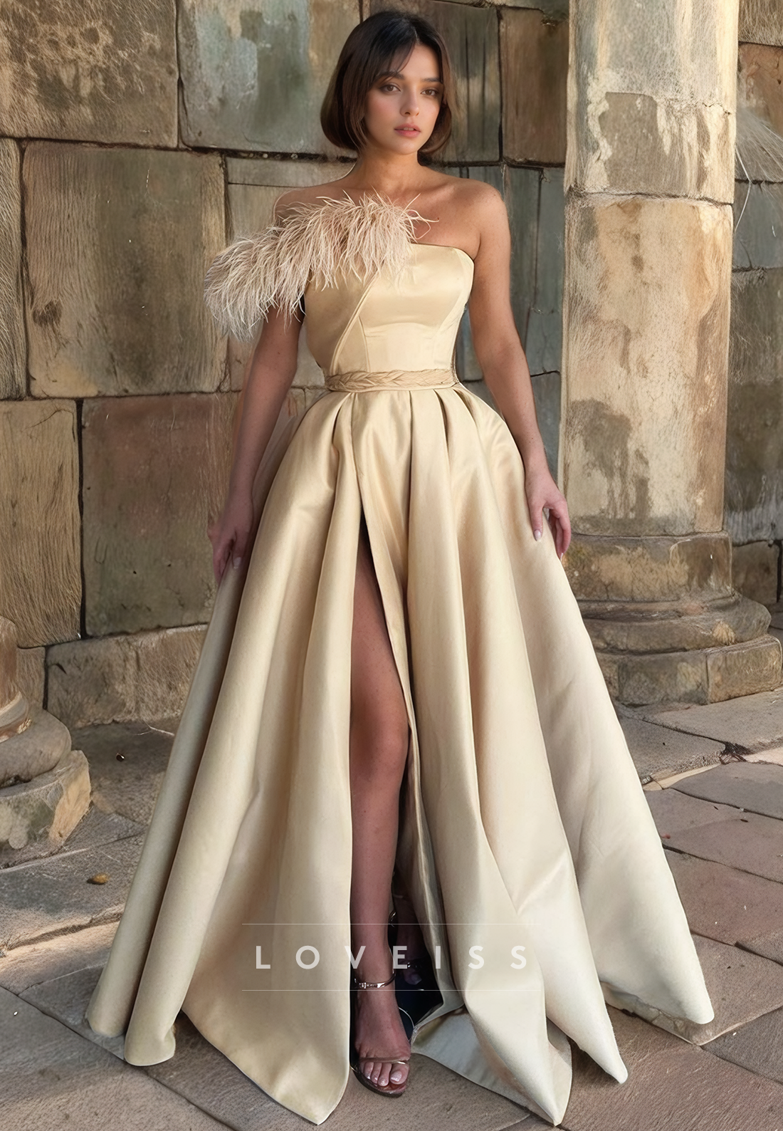 One Shoulder Feathered Sleeveless Pleated A-Line Prom Dress