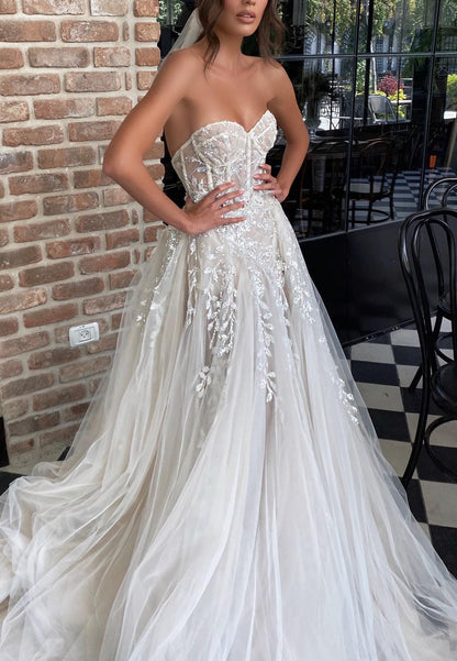 Sweetheart Strapless Appliques Tulle A-Line Beach Wedding Dress Loveiss Sweetheart Strapless Appliques Tulle A-Line Beach Wedding Dress Loveiss