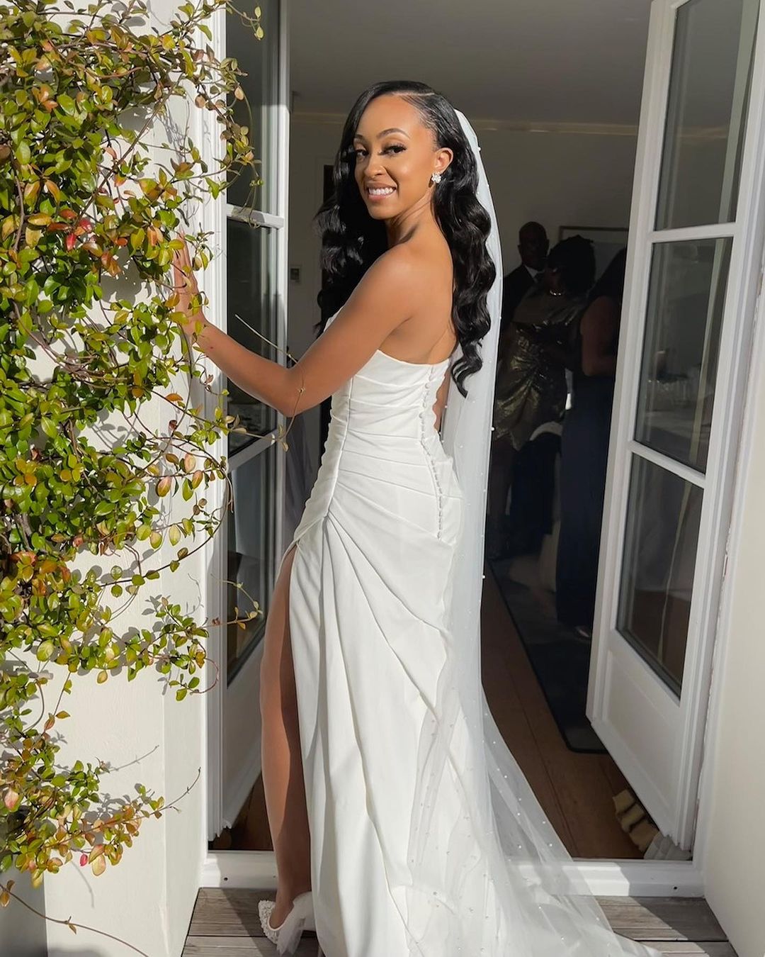 Princess Plus Size Satin Minimalist Wedding Dresses Mermaid Strapless Slit