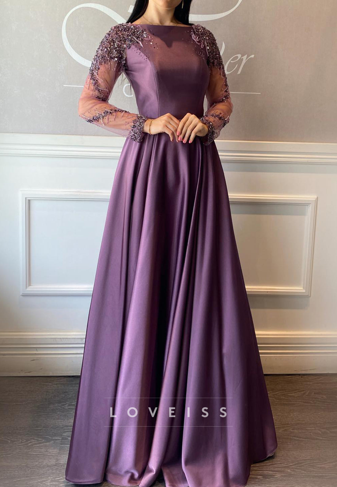 Scoop Long Sleeves Appliques A-Line Formal Dress