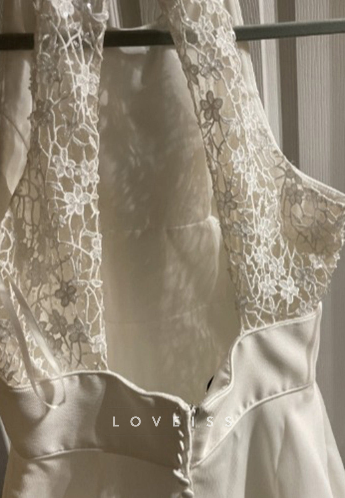 Scoop Sleeveless Lace Appliques A-Line Midi Wedding Dress