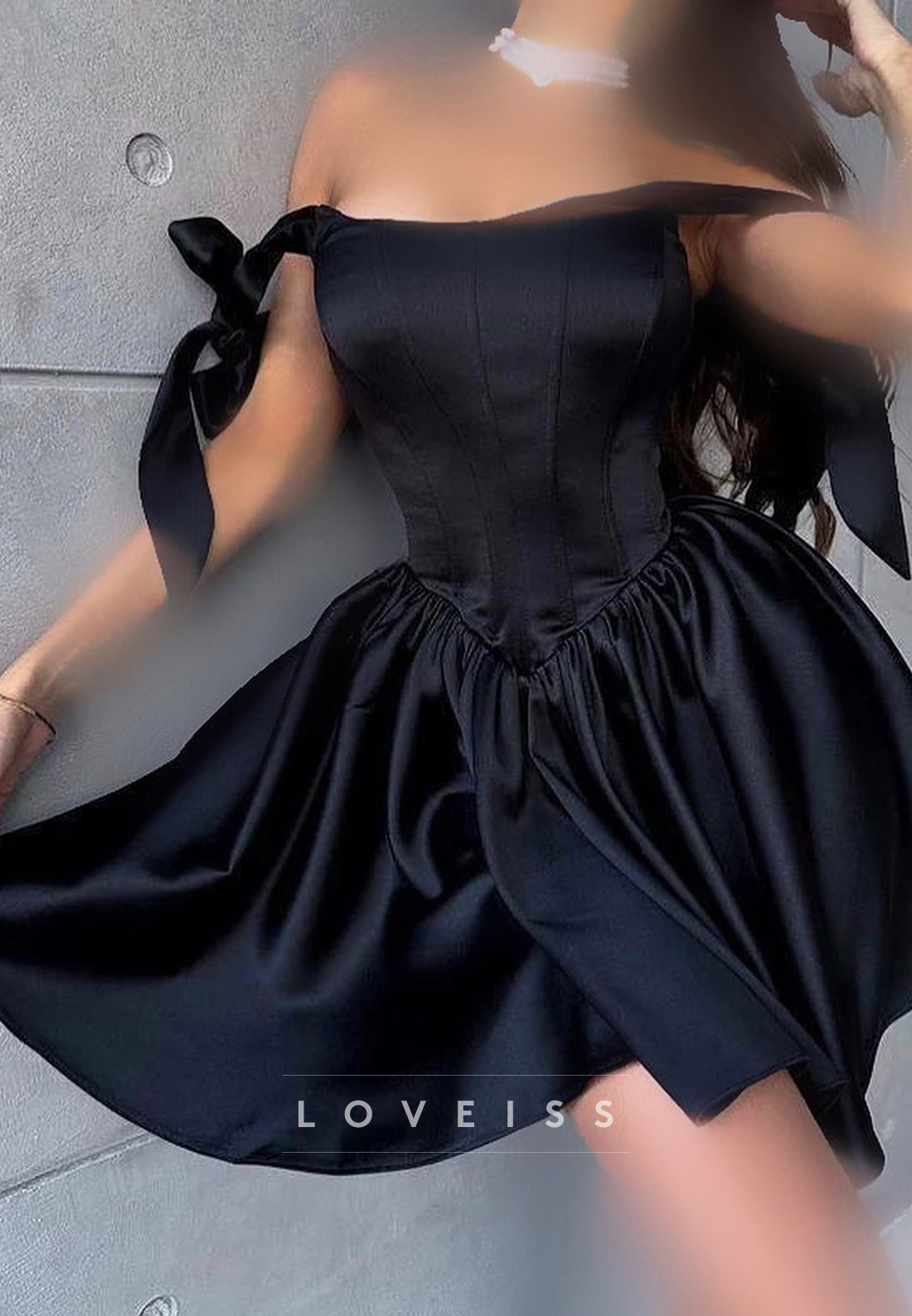 Scoop Straps Sleek Pleated A-Line Party Homecoming Dress