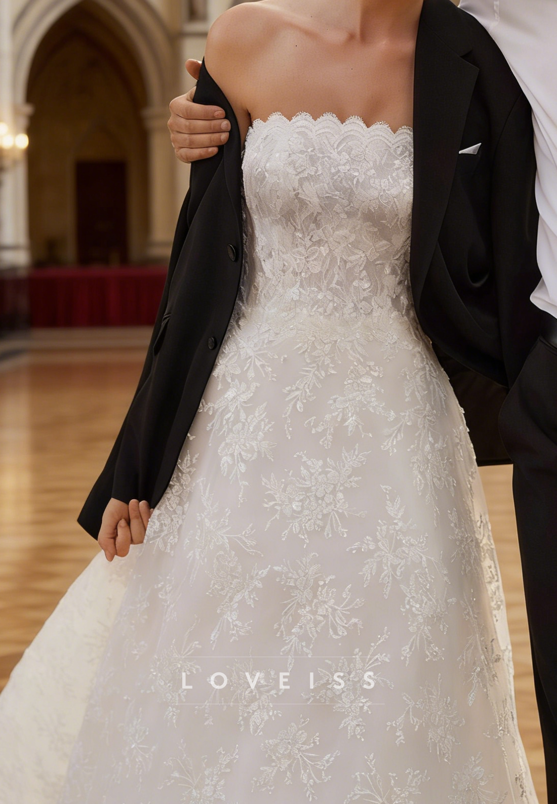 Square Long Sleeves Lace Appliques A-Line Wedding Dress