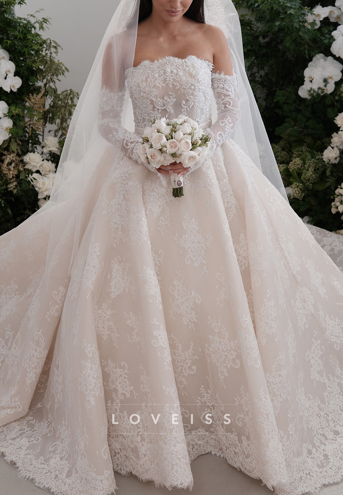 Straight Across Sleeveless Appliques Lace A-Line Wedding Dress