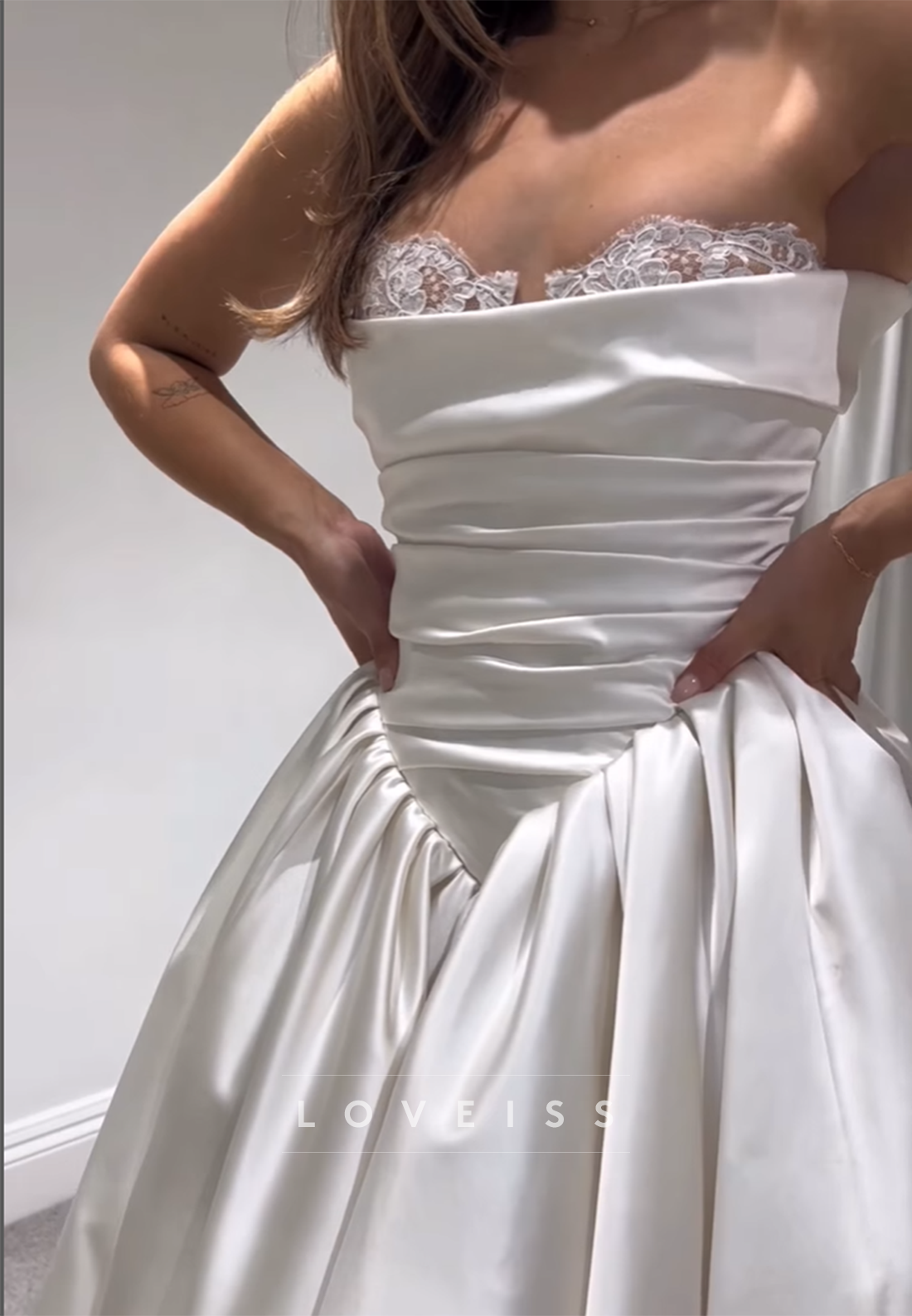 Straight Across Sleeveless Pleated A-Line Wedding Dress