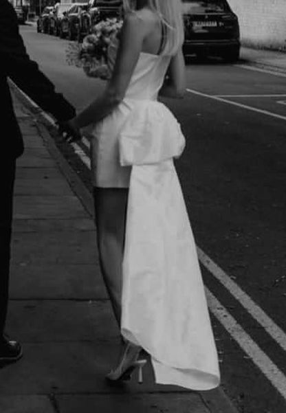 Straight Across Sleeveless Bowknot Sheath Simple Short Beach Wedding Dress